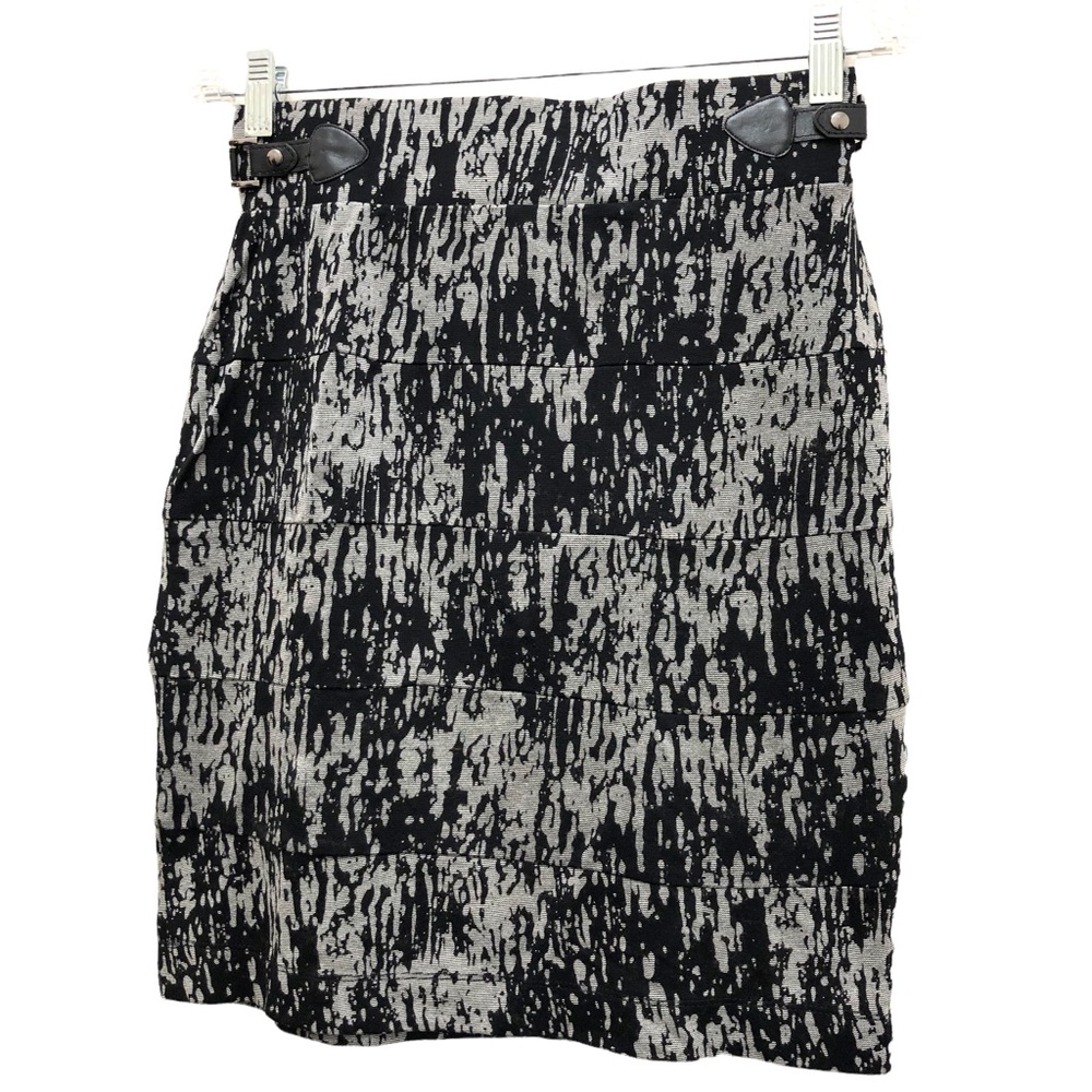 Lapis Mini Skirt with 2.25" W/ Band & 5 Horizontal Sections W Size M Black/Gray